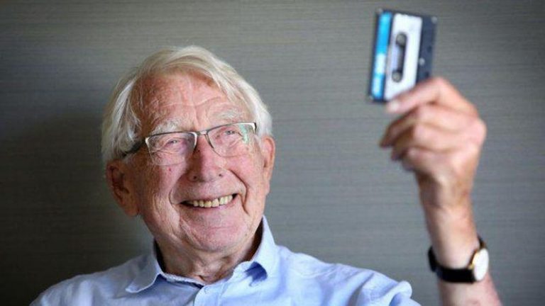 INVENTOR-DEL-CASETTE