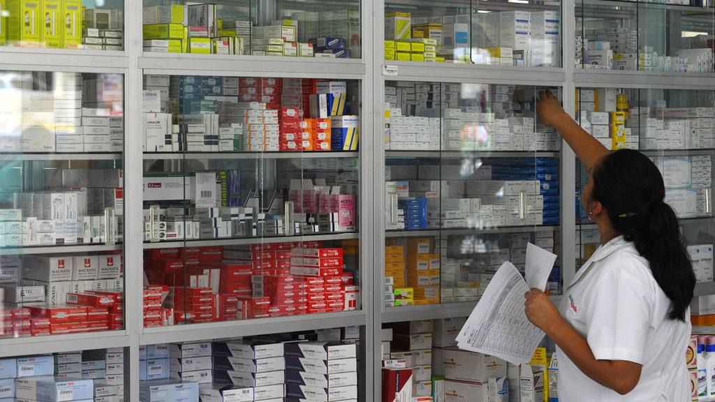 FARMACIAS Y DEFENSORÍA DEL CONSUMIDOR