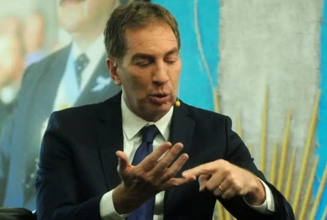 santilli ministro pro